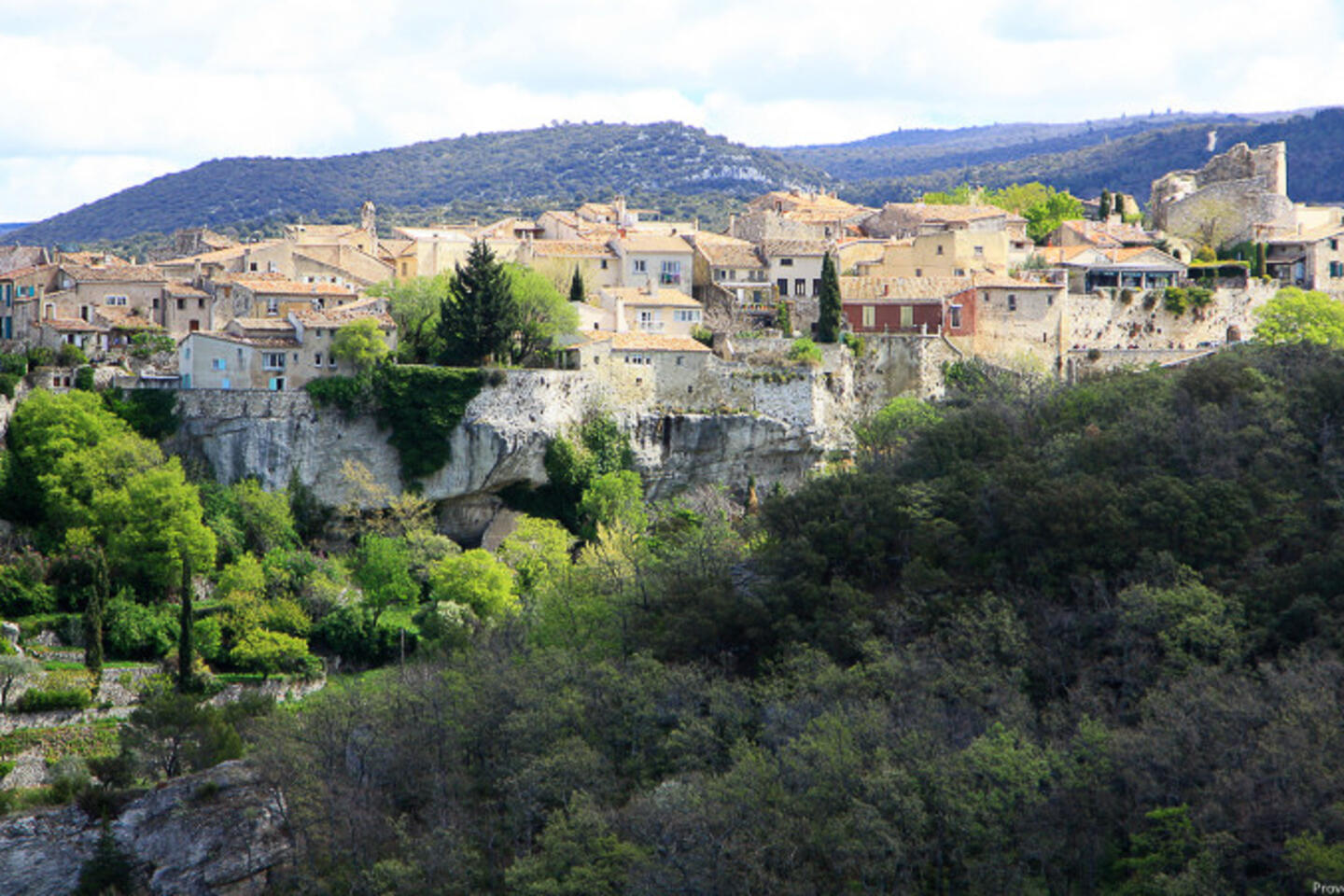 Dorf in der Provence : Venasque